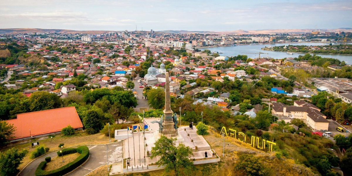 Municipiul-Tulcea-Privelistea-de-la-Monumentul-Independentei.jpg - PressHub24