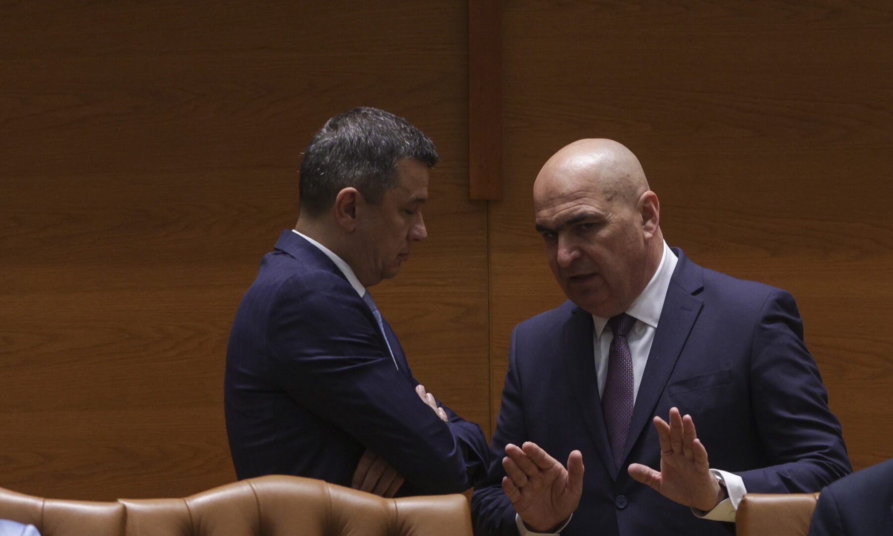 Liderii coaliției se reunesc la ora 13:00 pentru discuții despre reforme administrative și bugetul 2026