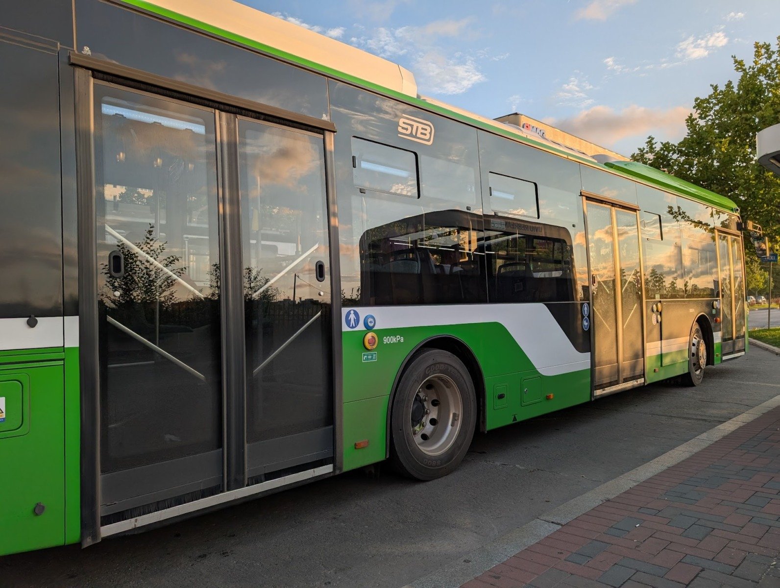 Ciprian Ciucu anunță majorarea prețului pentru călătoriile STB, avertizează că situația e critică