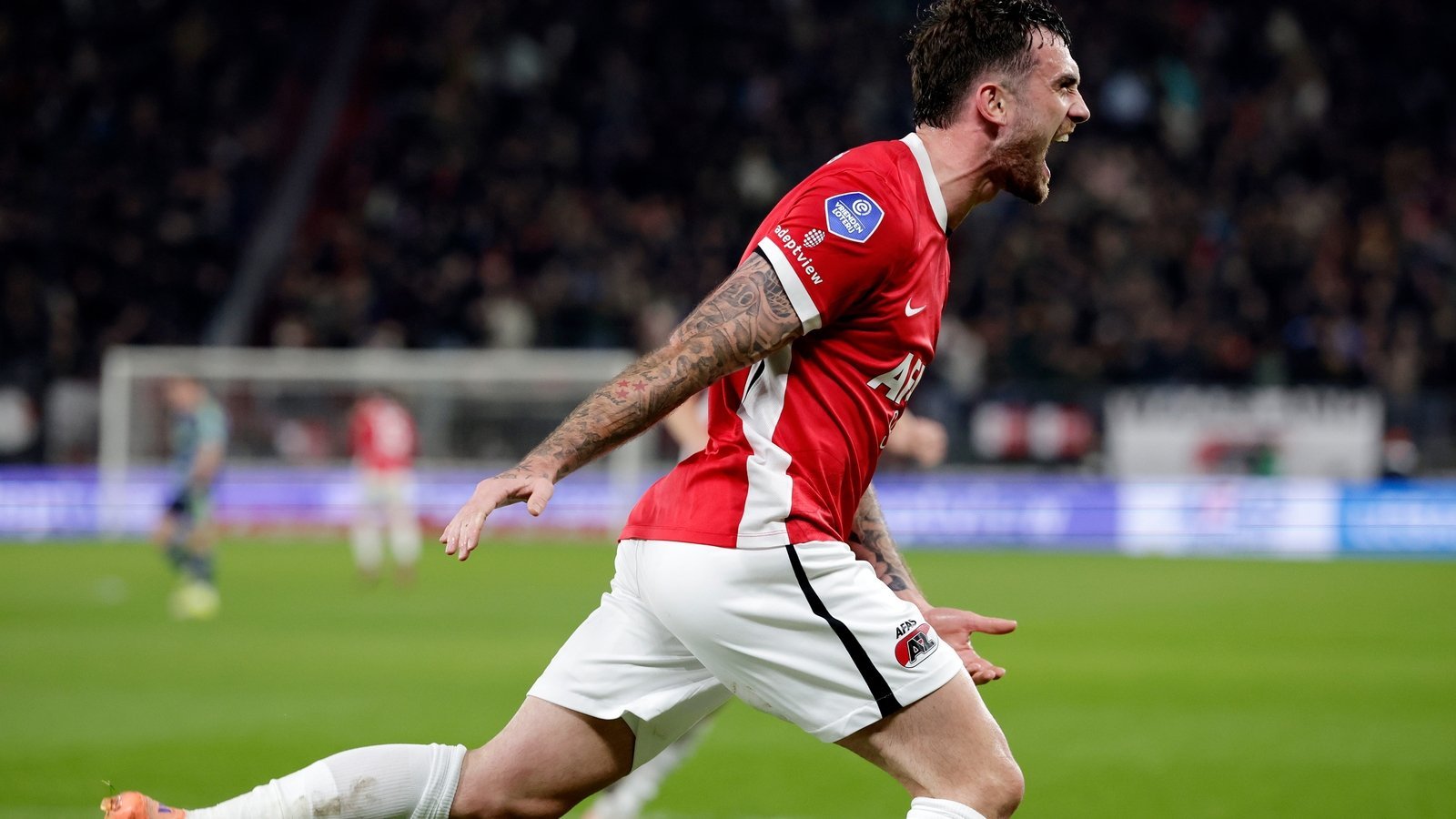 Parrott scores a hat-trick as Alkmaar hammer Ajax