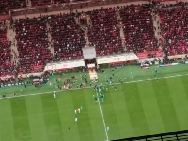 penalty ratat în minutul 90+24, după ce au ieșit de pe teren! Nebunia a continuat