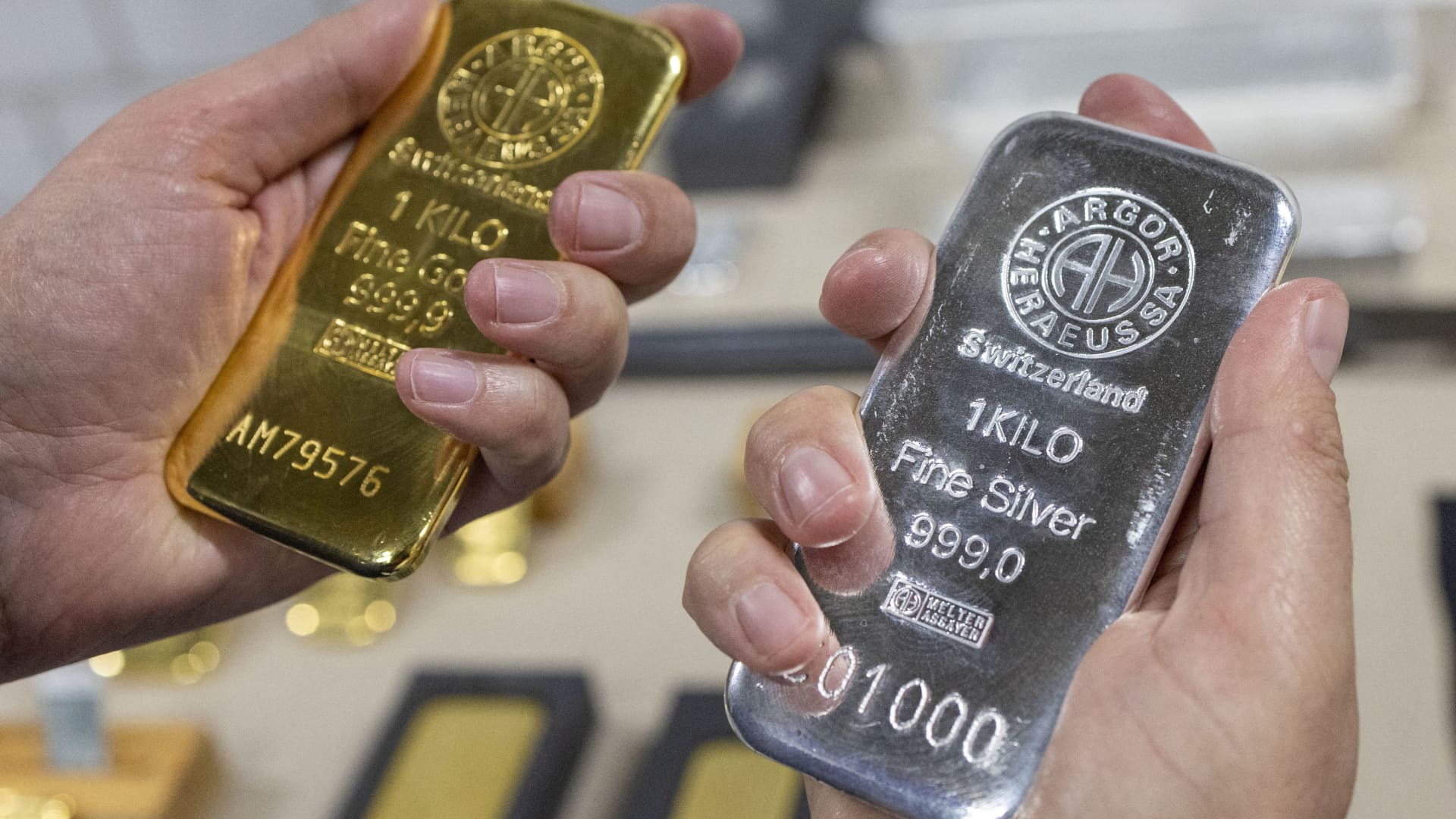 Silver, gold sell off as precious metals markets nosedive