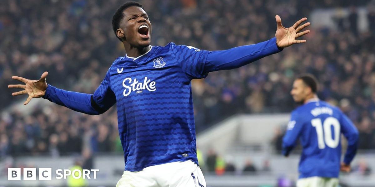 Premier League LIVE: Everton vs Leeds United - team news, build-up, live text commentary & radio updates