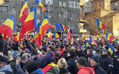 Două proteste au loc în București joi seară. Claudiu Târziu și George Simion au chemat oamenii la Universitate: „Numai faceți ceva”
