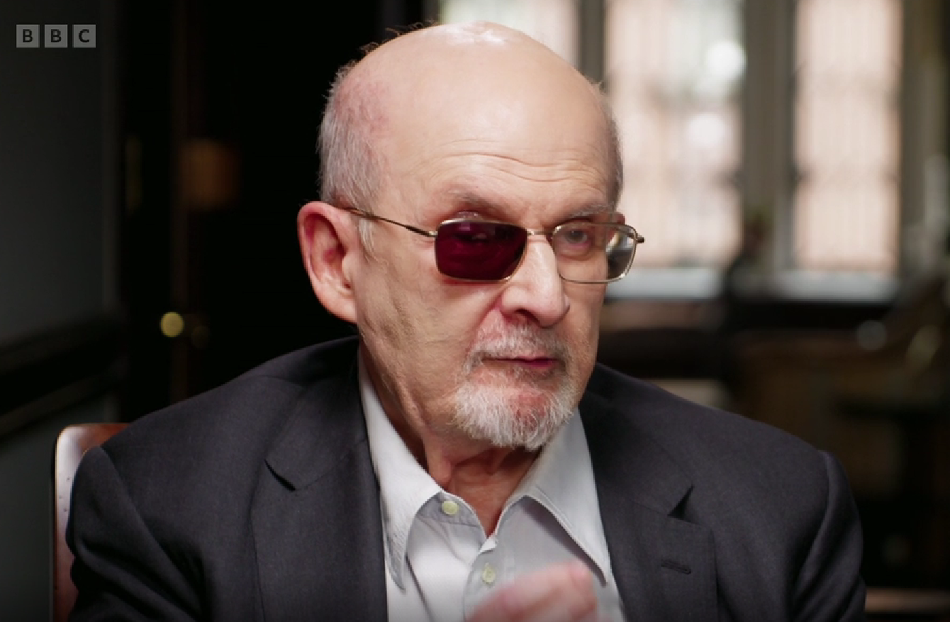 Rushdie avertizează că toți sunt în pericol în SUA, cultura, inamic al autoritarilor