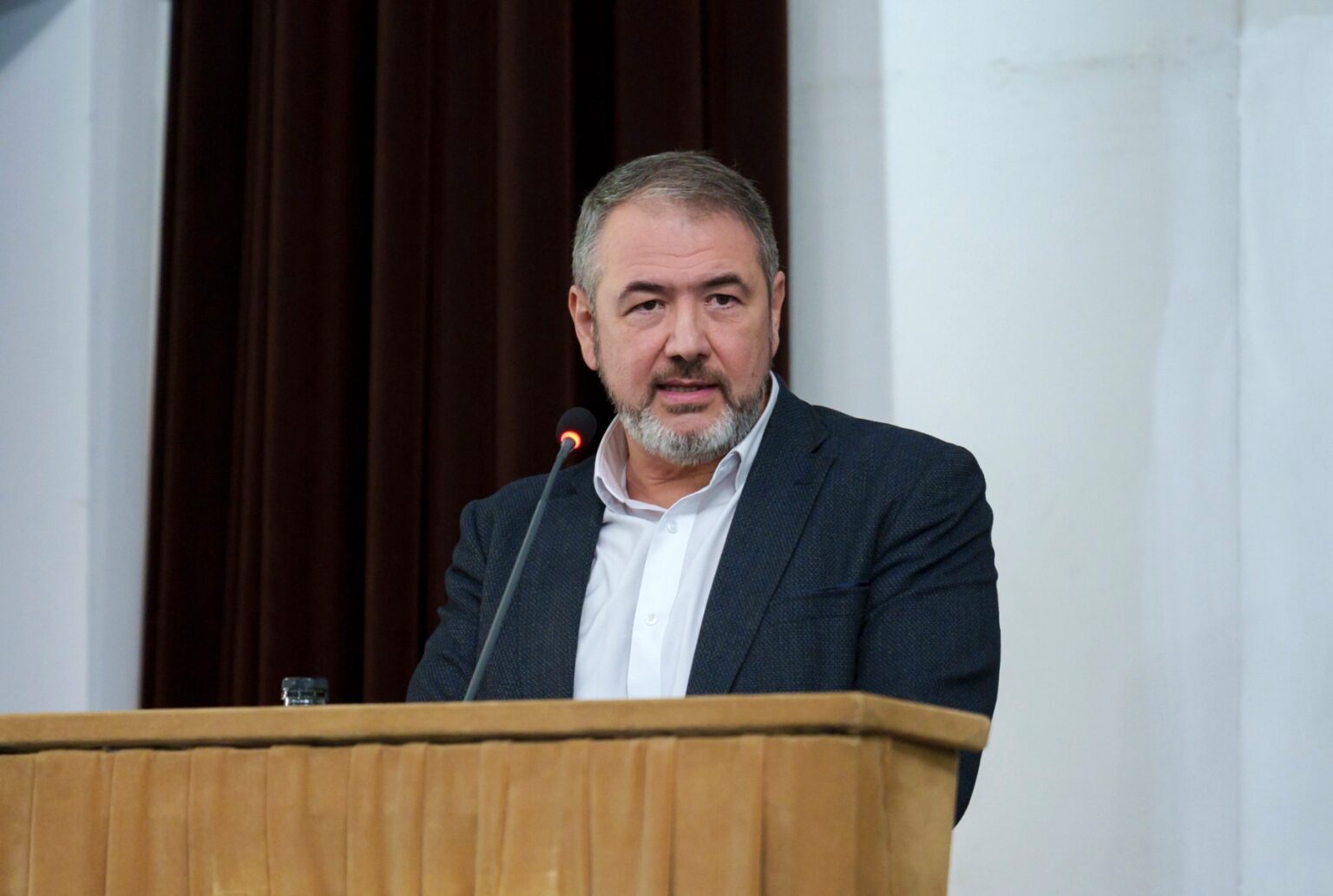 Sorin Costreie: Tăierile din Educație blochează schimbările de durată