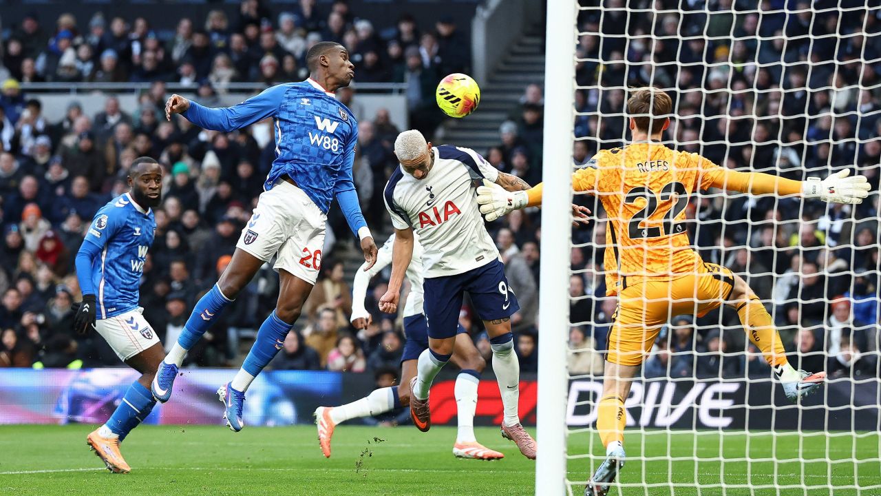 Tottenham - Sunderland 1-1! Trupa lui Drăgușin, doar egal în fața „nou-promovatei” din Premier League! Ce a făcut românul