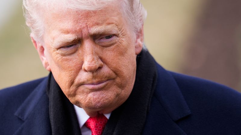 Live updates: Trump’s Greenland threats, Air Force One returns to US shortly after takeoff for Davos