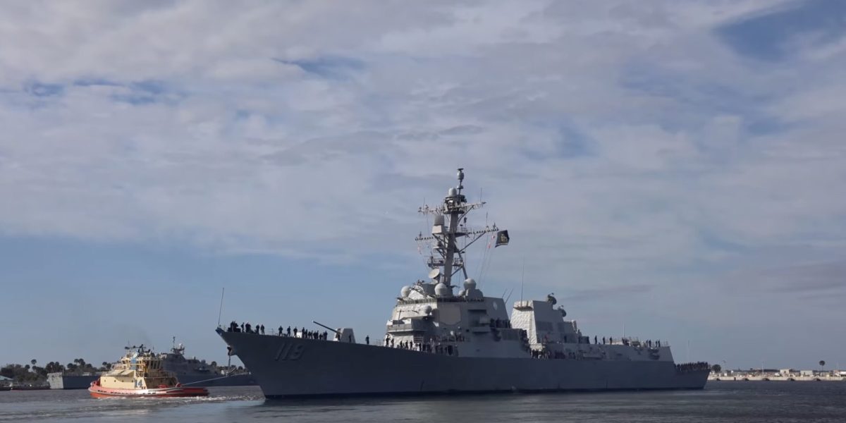 USS-Delbert-D.-Black-Nava-de-razboi-SUA-scaled.jpg - PressHub24