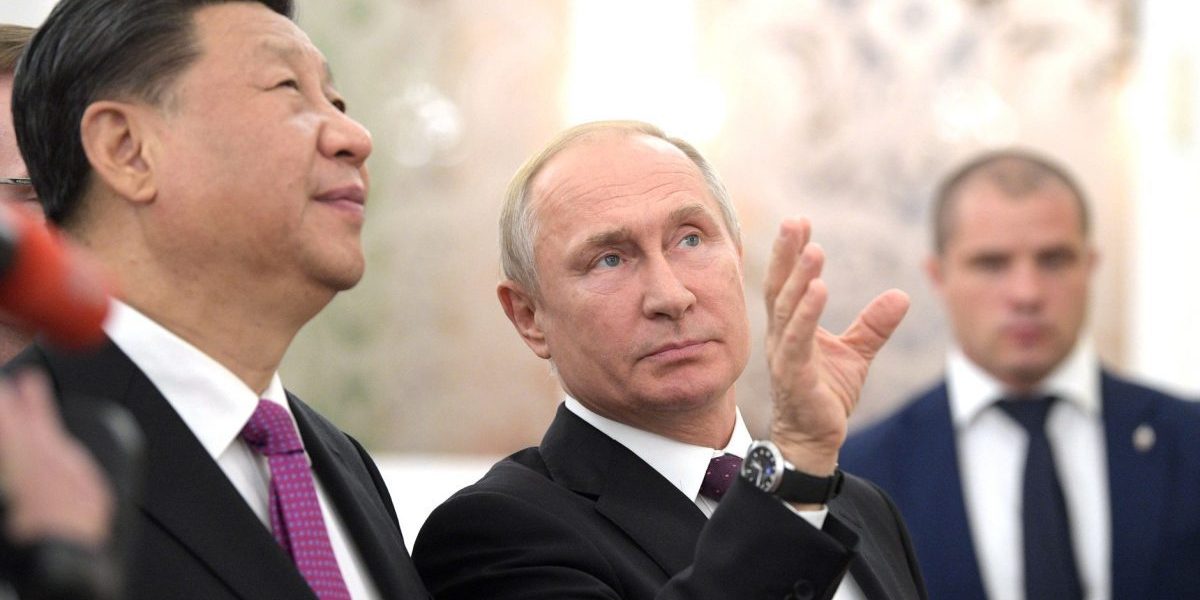 Vladimir_Putin_and_Xi_Jinping_2019-06-05_31-e1642503550894.jpg - PressHub24