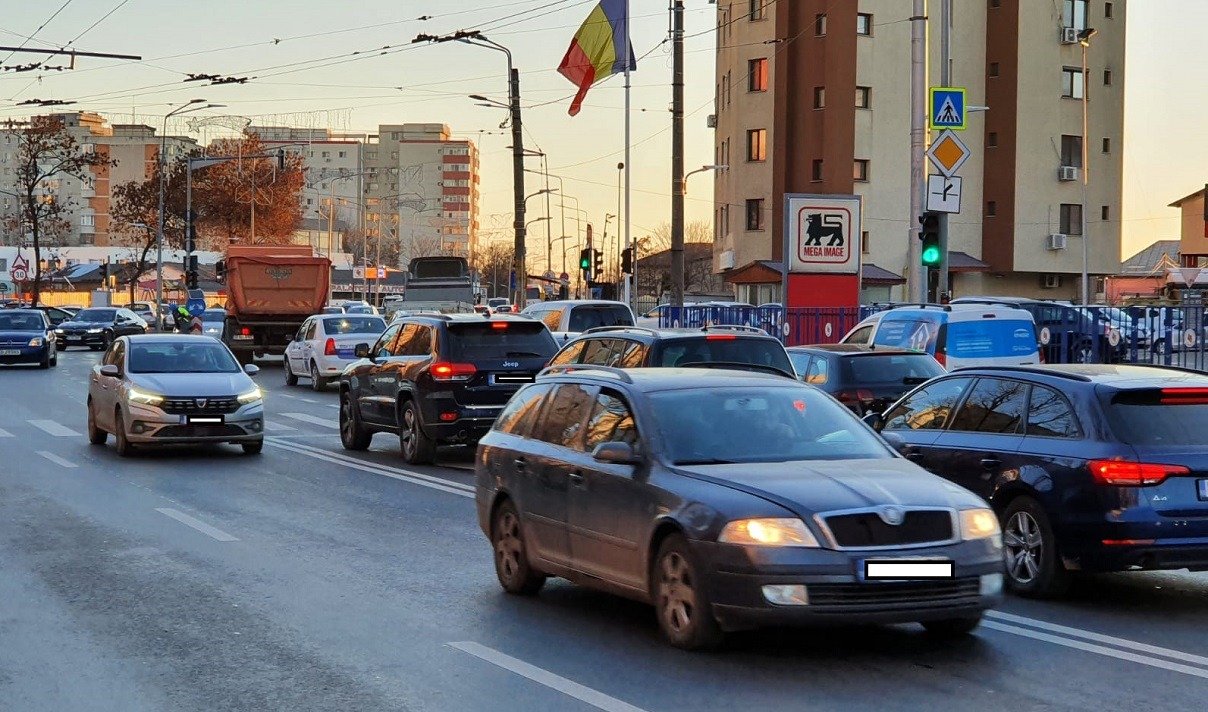 Bucureștenii au pierdut peste 7 zile în trafic în 2022, cu viteză medie de 18,5 km/h