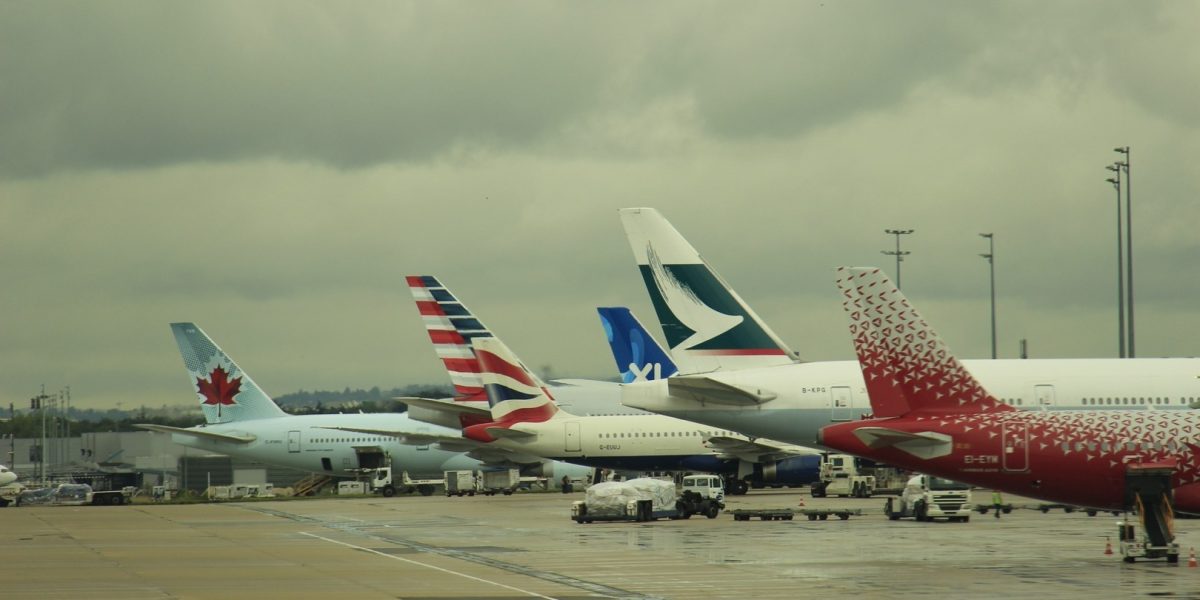 airport-gd9a8b5409_1920.jpg - PressHub24