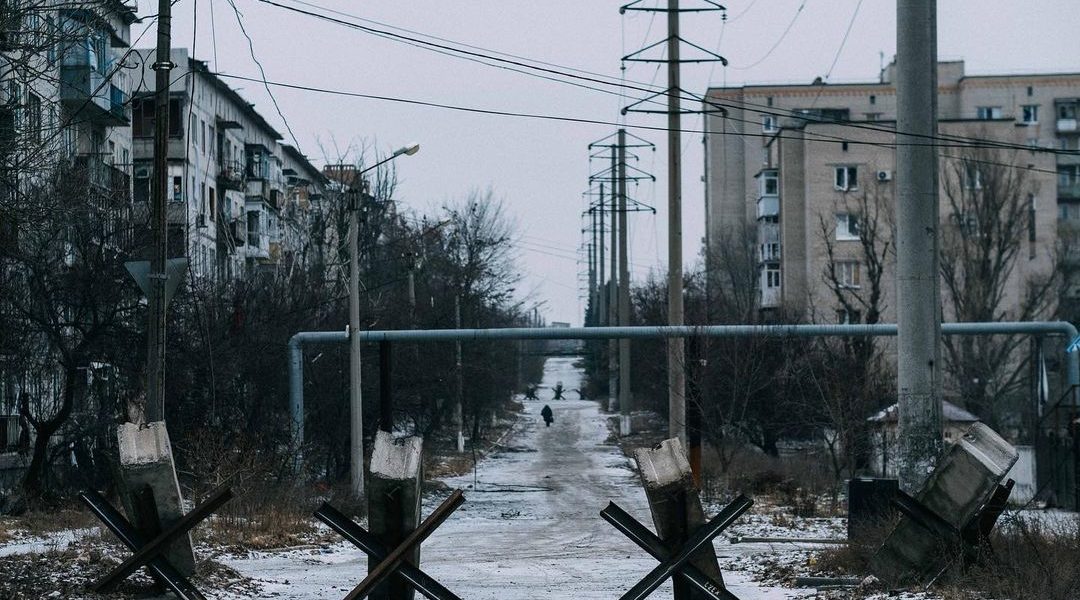 armata-ucraina-razboi-rusia-populatie-civila-civili-tancuri-bombardamente-ucraineni-blocuri-4-oameni.jpeg - PressHub24