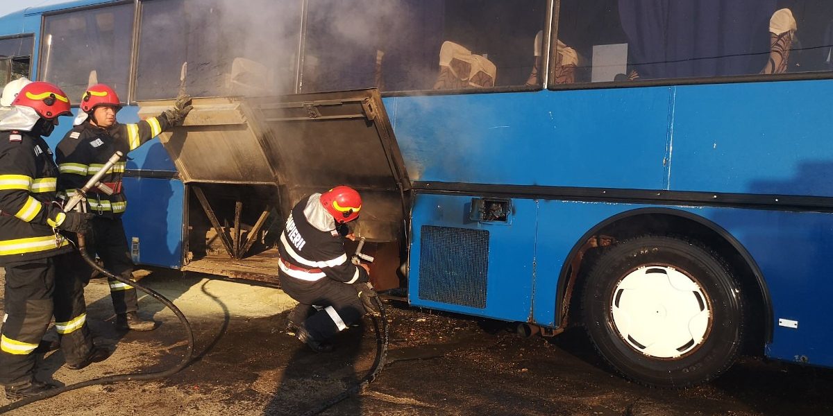 autocar-incendiu.jpeg - PressHub24