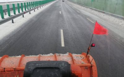 autostrada-masina-de-deszapezire-zapada.jpg - PressHub24