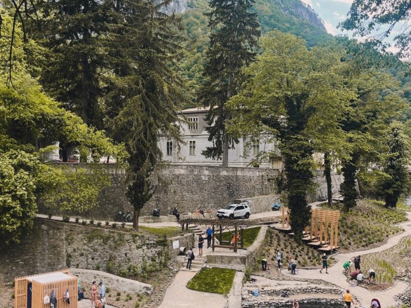 baile-herculane-promenada.jpg - PressHub24