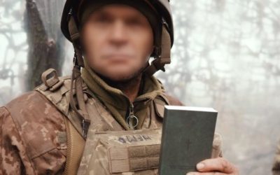 biblie-impermeabila-front-ucraina1-hgy5.jpg - PressHub24