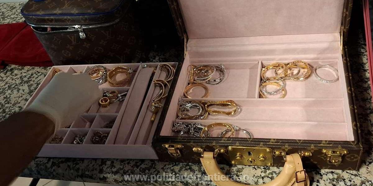 bijuterii-politia-de-frontiera.jpg - PressHub24