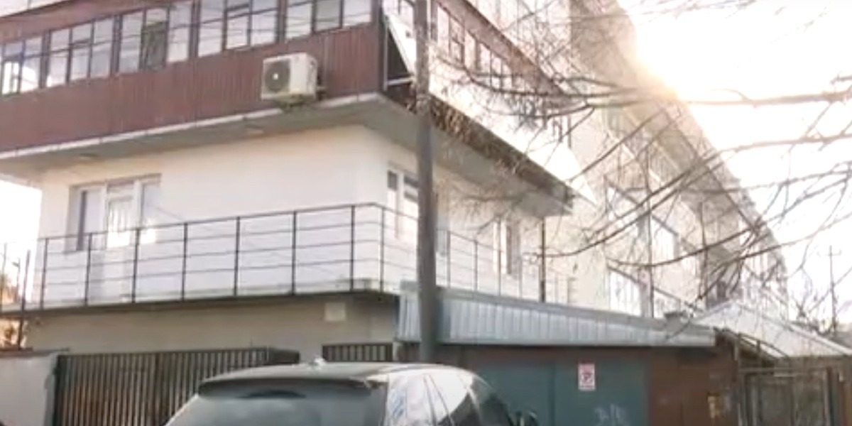 bloc-fara-curent-sector-5.jpg - PressHub24