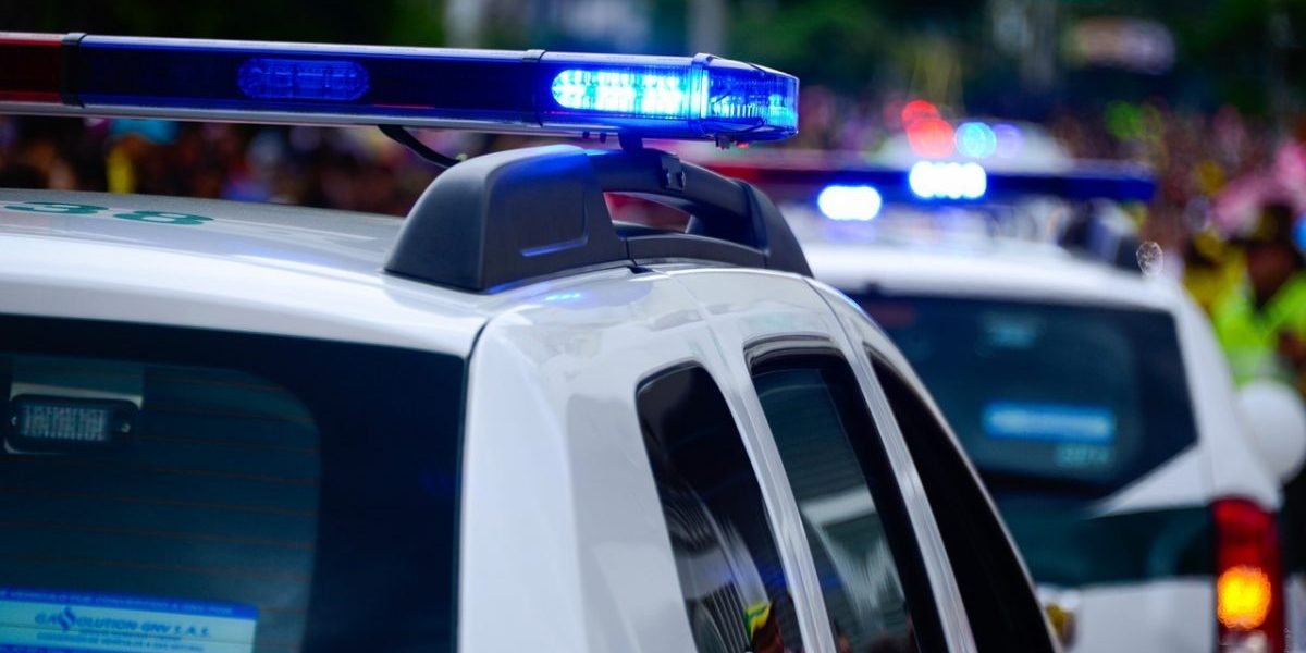 car-g0555c4afd_1280-e1642428302318.jpg - PressHub24