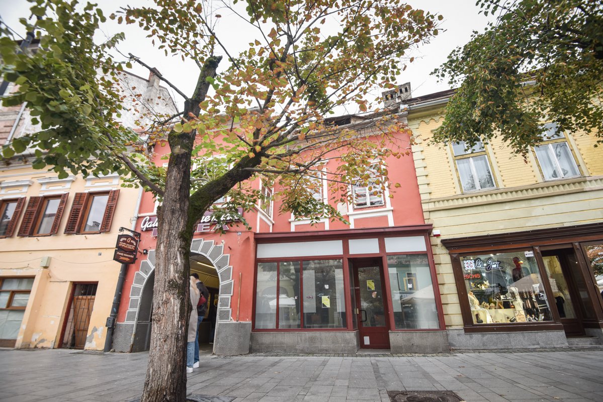 ANAF a obținut în instanță jumătatea casei pentru care Iohannis datorează despăgubiri statului