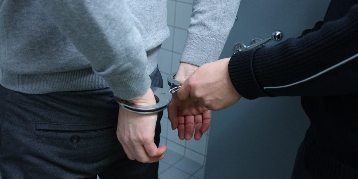 catuse-politie-arestare.jpeg - PressHub24