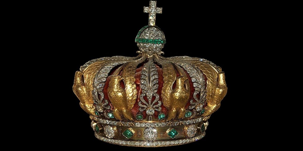 coroana-furata-luvru.jpeg - PressHub24