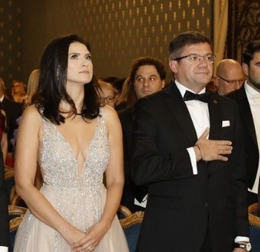 Partenera șefului CJ Iași a avut funcții la Apă, Gaz, Parlament, Guvern și Imprimeria Națională