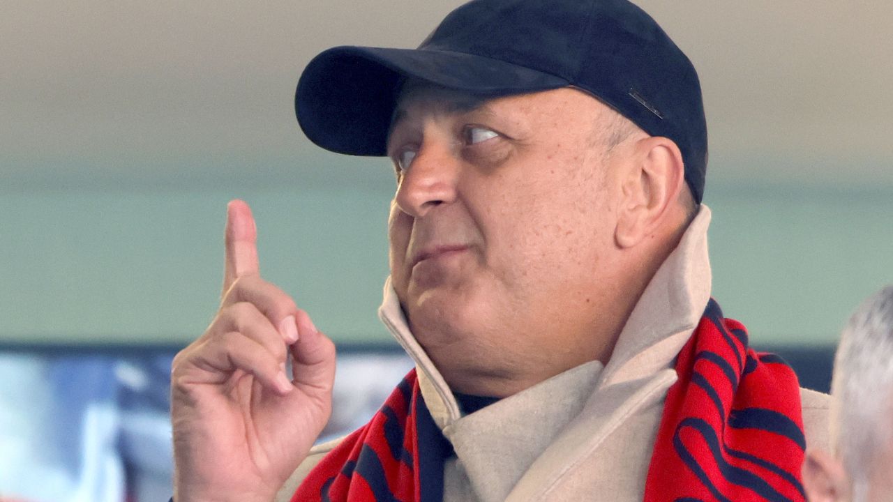 Șucu solicită 20 de milioane de euro pentru transfer; 3 cluburi din Premier League fac oferte.