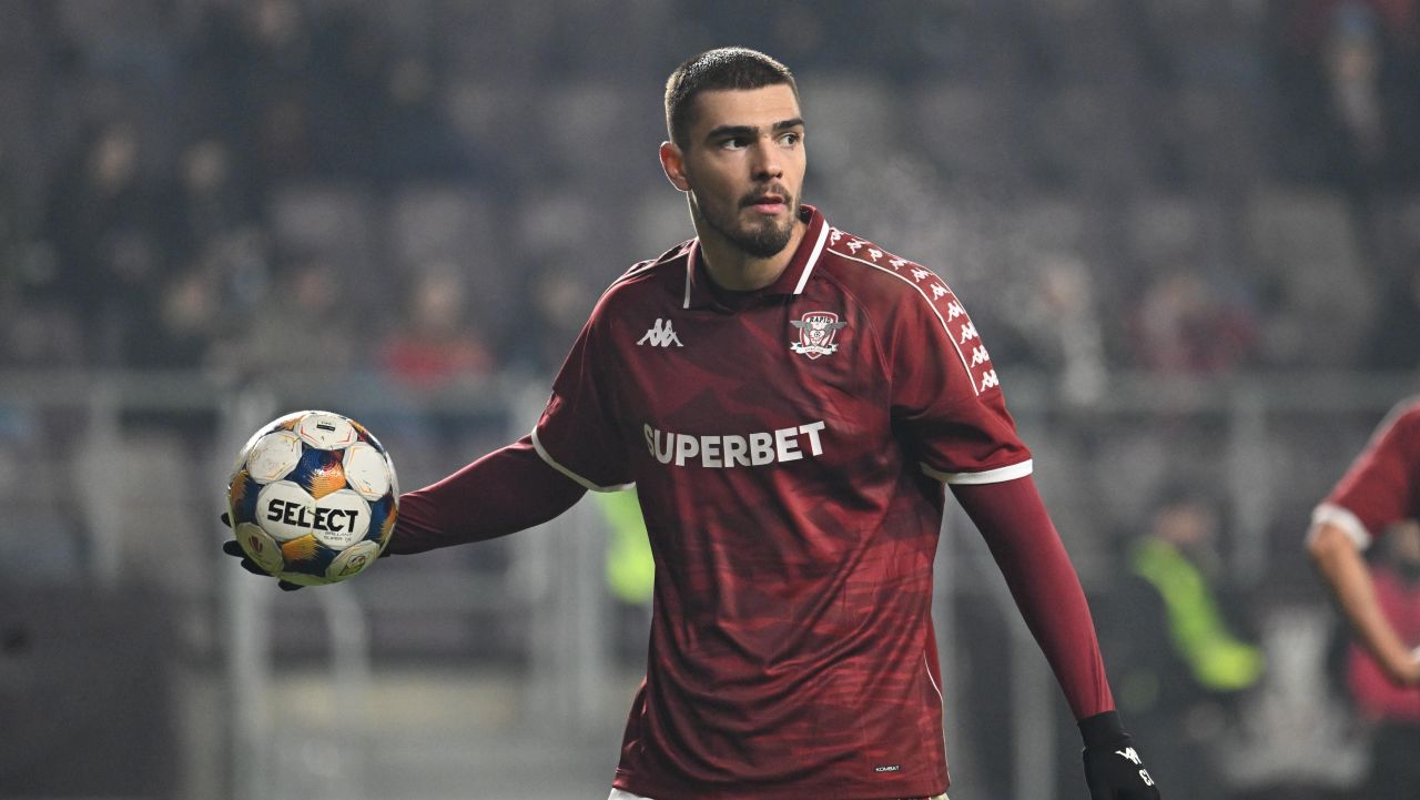 Rapid finalizează cedarea lui Denis Ciobotariu, transferul e iminent