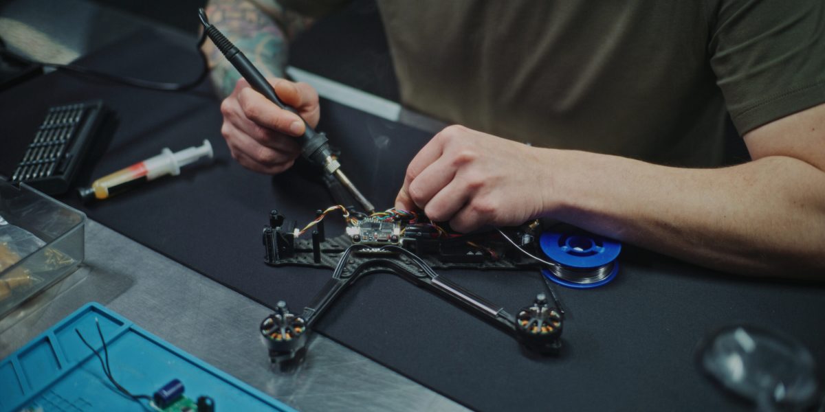 dezvoltare-drona-scaled.jpg - PressHub24