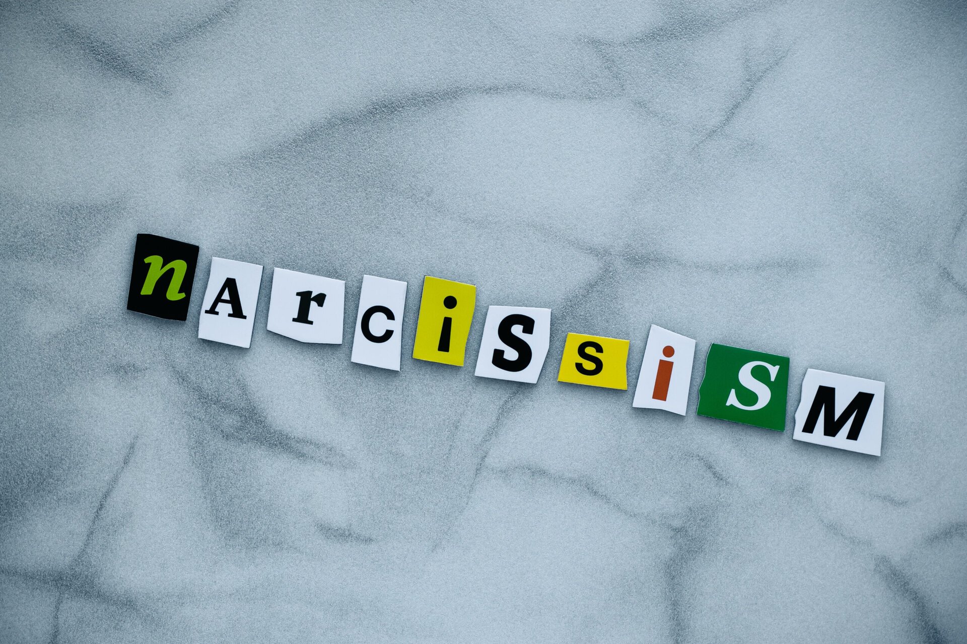 De unde provine termenul „narcisism” și cum a ajuns să fie asociat cu orice comportament dificil