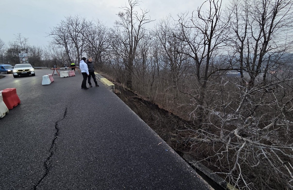 Drum surpat în Câmpina, cauza – un filon de sare, anunță președintele CJ Prahova