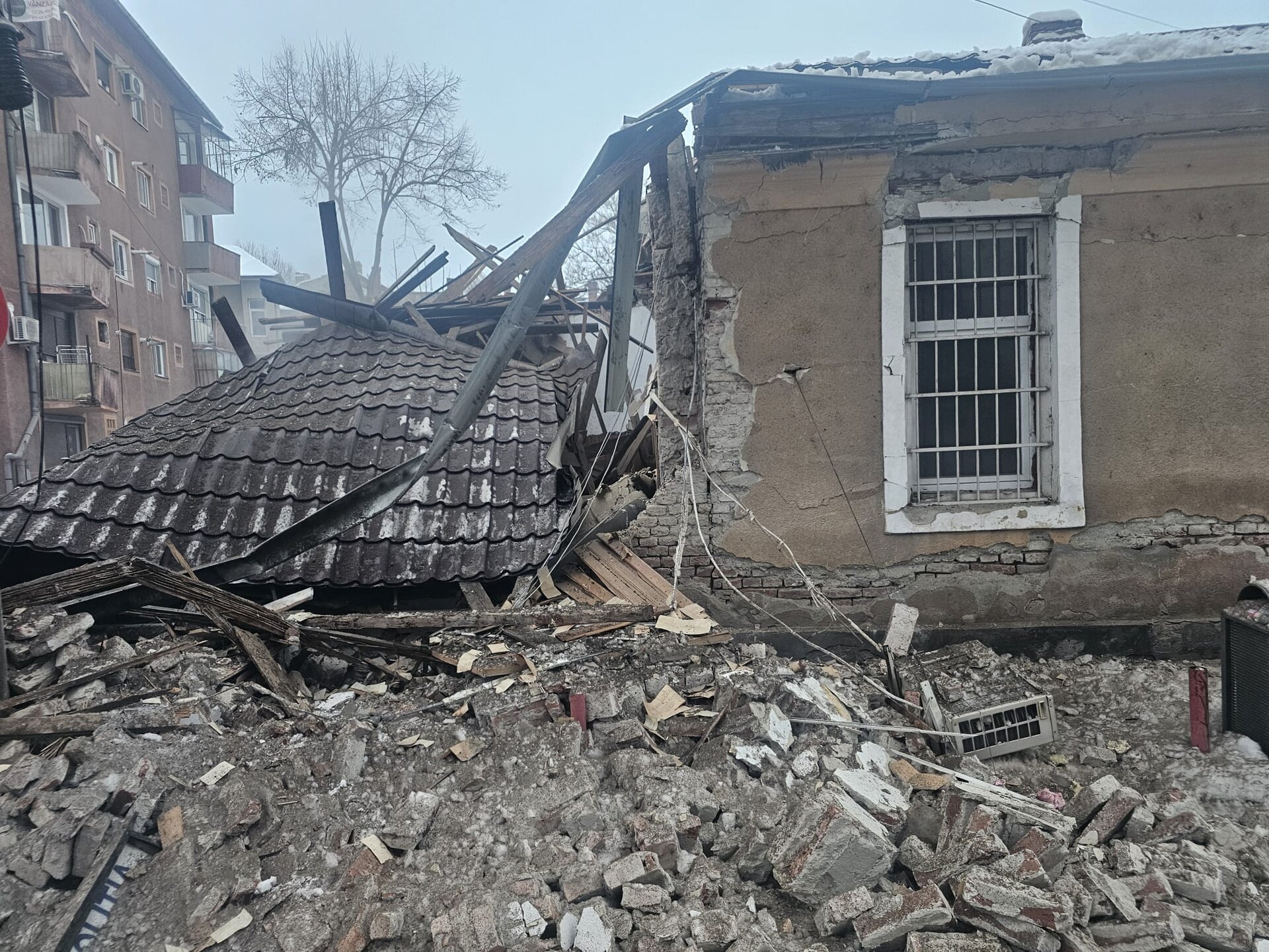 Fisura în eava de gaz, cauza exploziei de la Poliţia Rutieră Lugoj