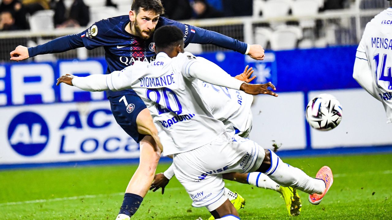PSG învinge Auxerre cu 1-0: Misiune dificilă pentru echipa gazdă