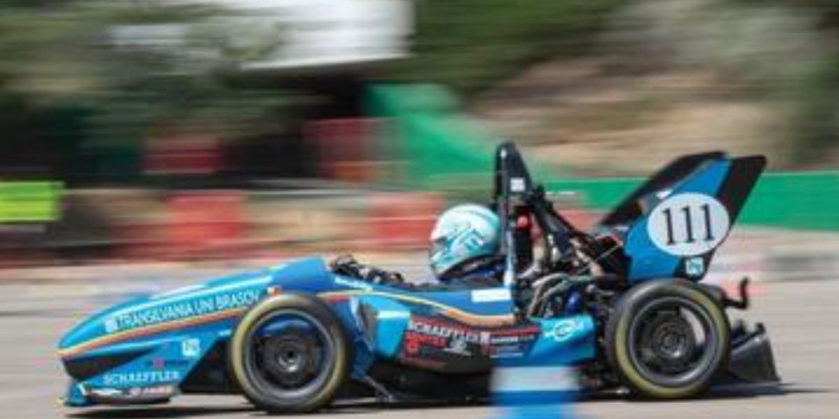 masina-curse-universitatea-Transilvania.jpg - PressHub24