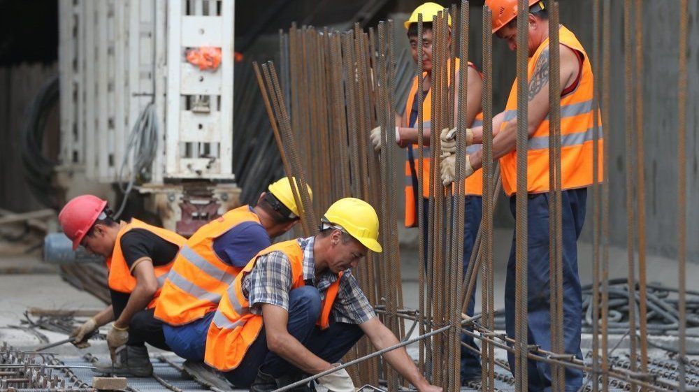 muncitori-romani.jpeg - PressHub24