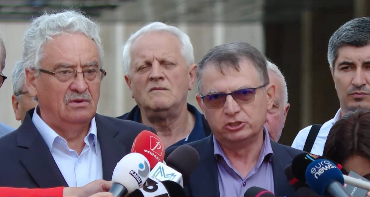 Sindicatele profesorilor amenință cu proteste din cauza legii Bolojan: peste 2.000 de posturi, în pericol