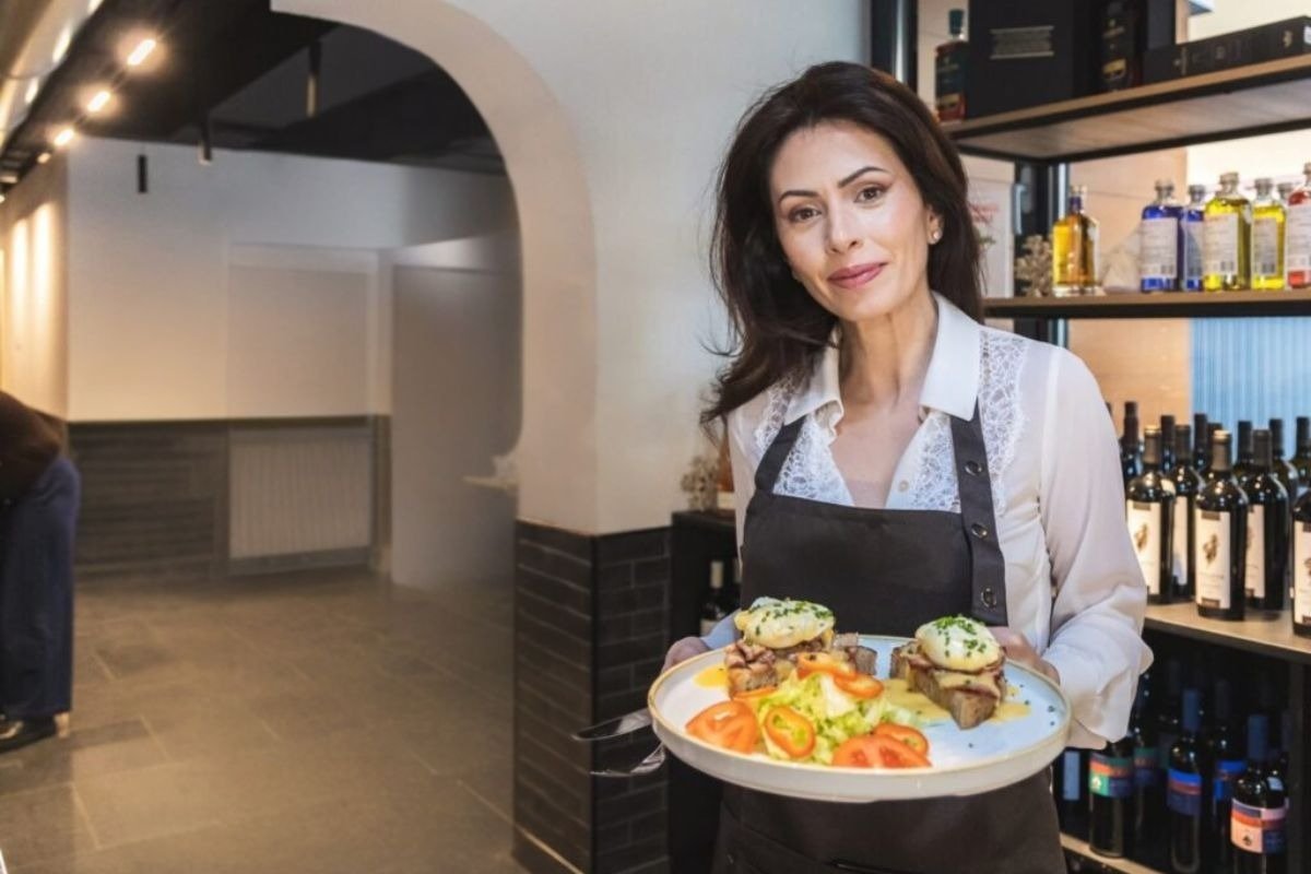 Alexandra Staicu a părăsit banca și a deschis o băcănie cu produse locale și sănătoase