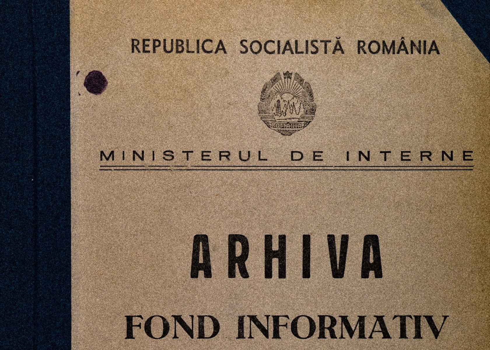 Securitatea comunistă fură jucării, cafea și gumă din pachetele românilor și le vindea la consignație