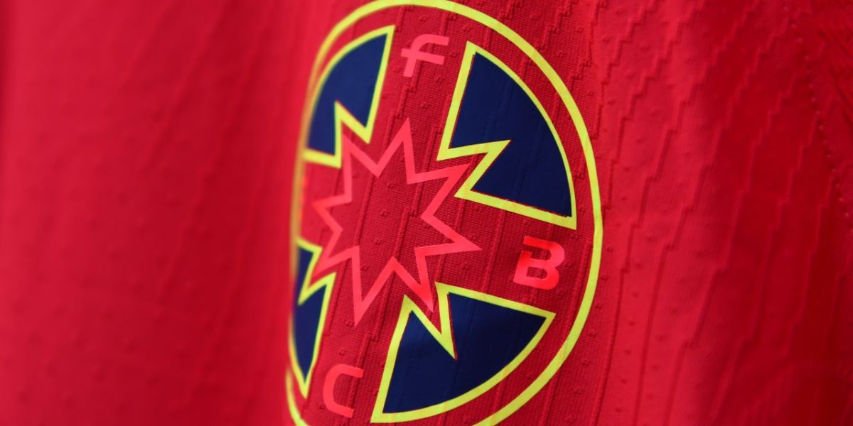 prezentarea-noului-echipament-al-fcsb-12072023-20.jpg - PressHub24