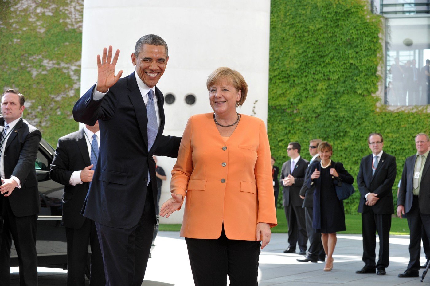 Germania a interceptat convorbirile lui Obama fără acordul Angelei Merkel.