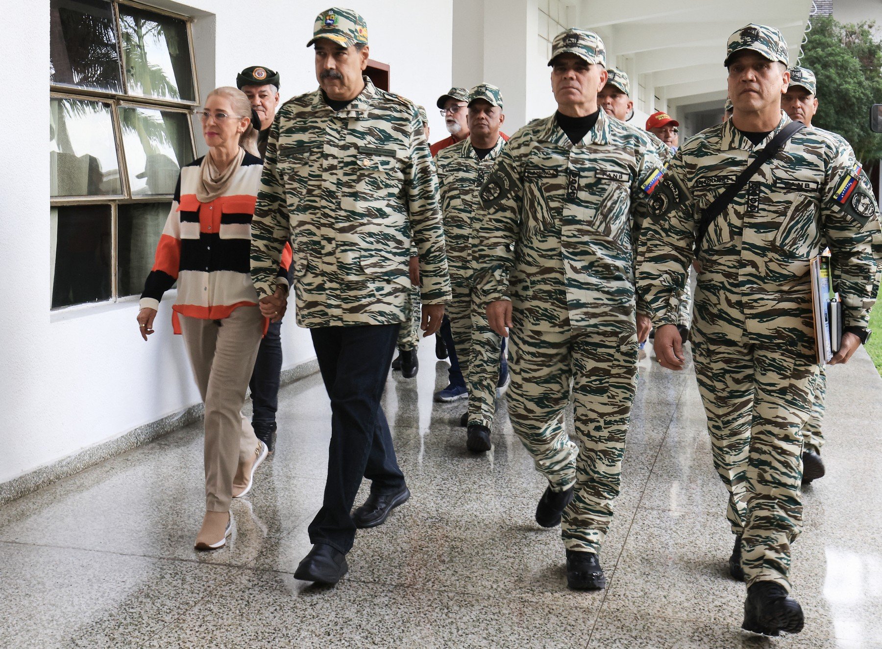 Maduro și soția, prinși dormind în dormitor