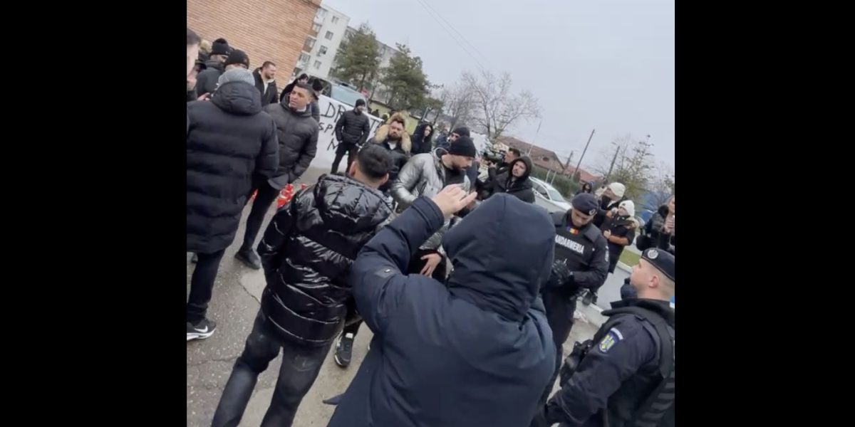 protest-la-spitalul-judetean-Buzau.jpg - PressHub24