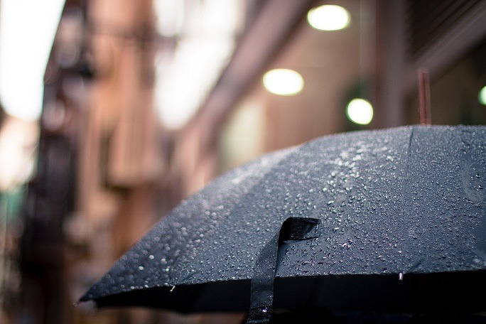 rain-umbrella-weather-17739.jpg - PressHub24