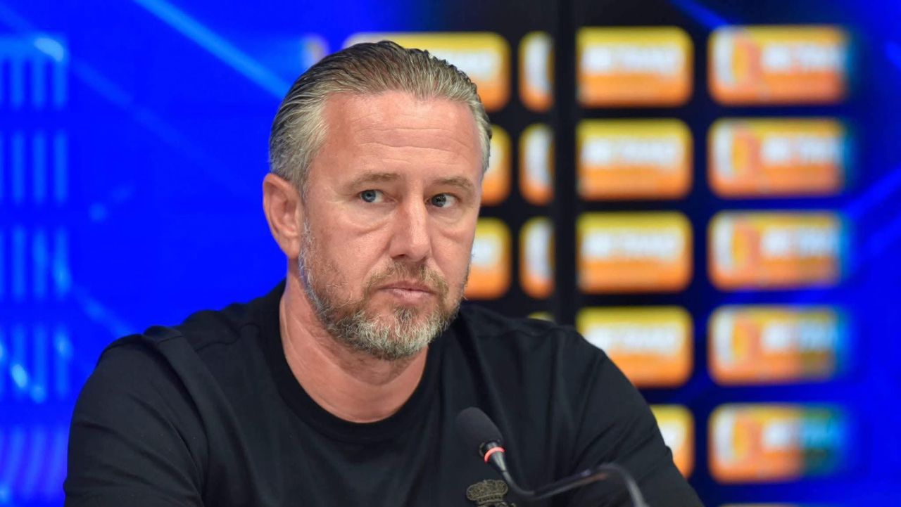 Reghecampf, șocat de problemele cu care se confruntă echipa sa!