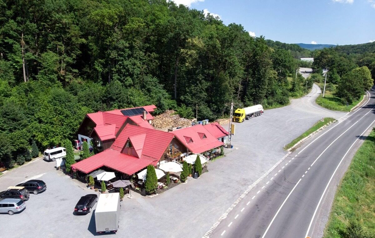 Autostrăzile modifică fluxul de clienți pentru localurile stradale