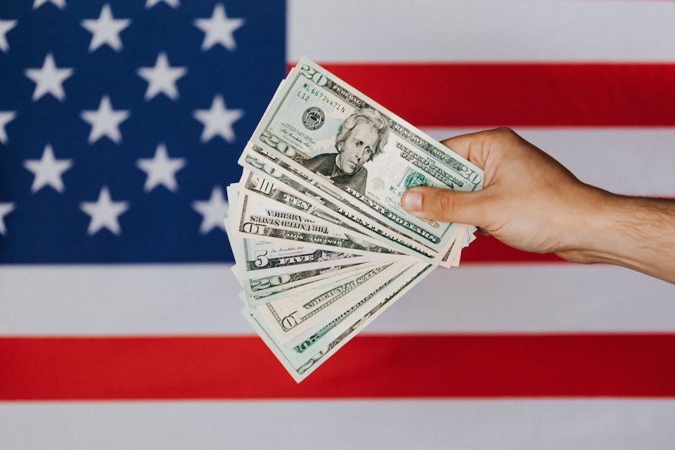 Donald Trump anunță candidatul la conducerea Fed, cere reducerea dobânzilor