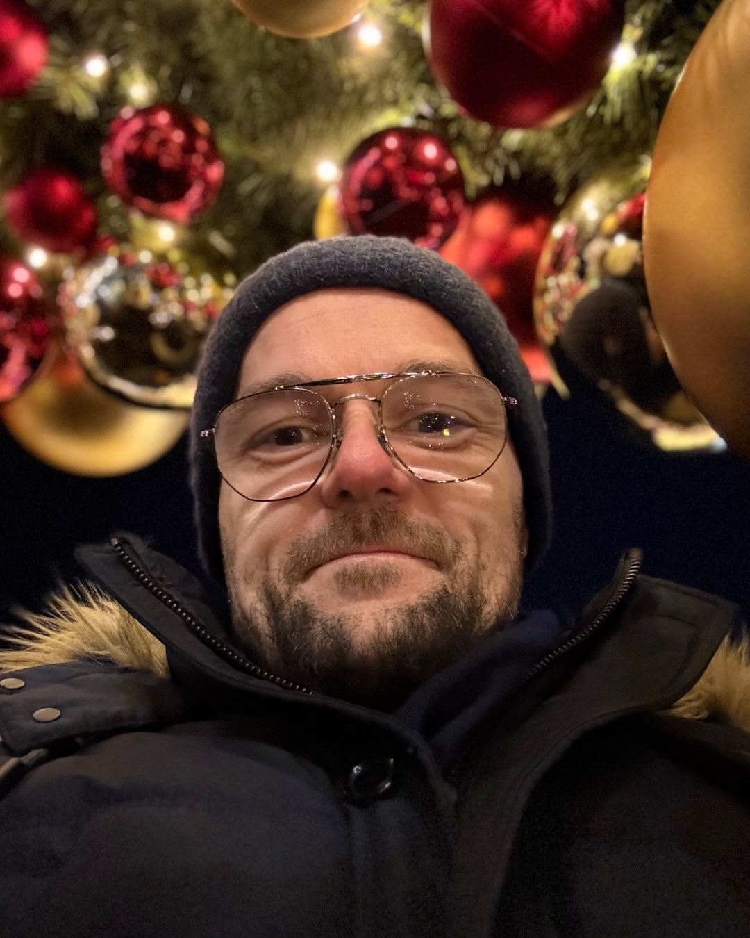 Om de radio din Oradea, acuzat de hărţuire și amenințări cu violența asupra fostei iubite