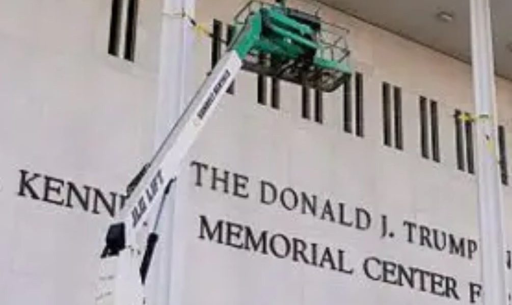 trump-kennedy-center.jpg - PressHub24